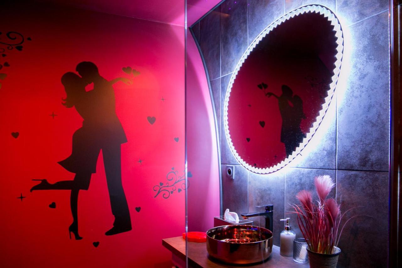 L'Insolite Spa Privatif "Suite Luxueuse-Jacuzzi" Toulouse Exterior photo